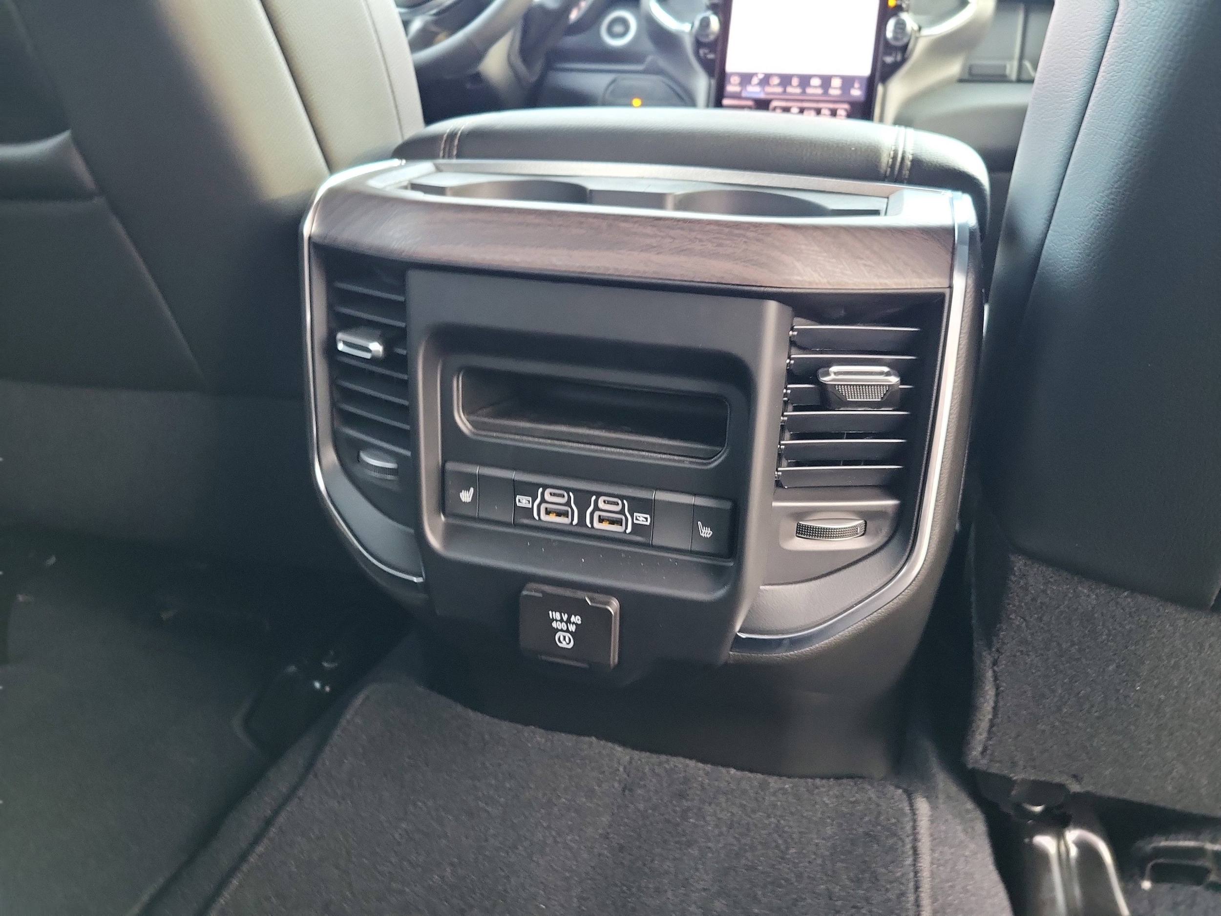 2026 RAM 2500 Laramie - Photo 17