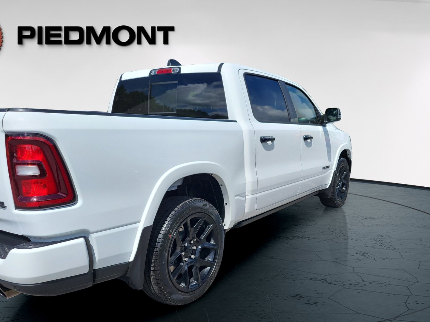 2026 RAM 1500 Laramie - Photo 7