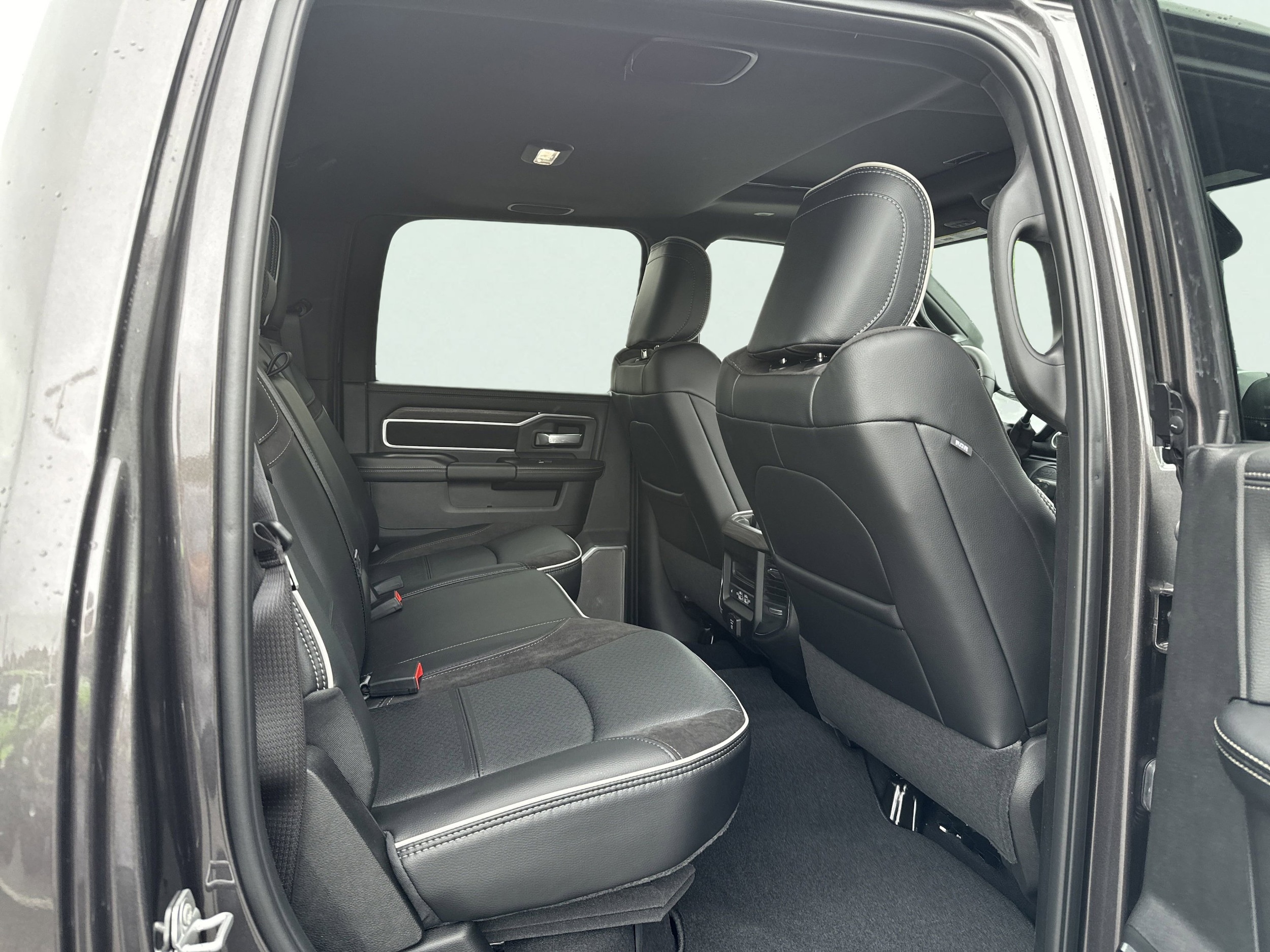 2025 RAM 2500 Laramie - Photo 11