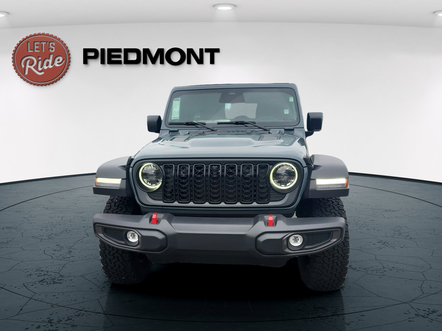 2025 Jeep Wrangler Rubicon photo 2