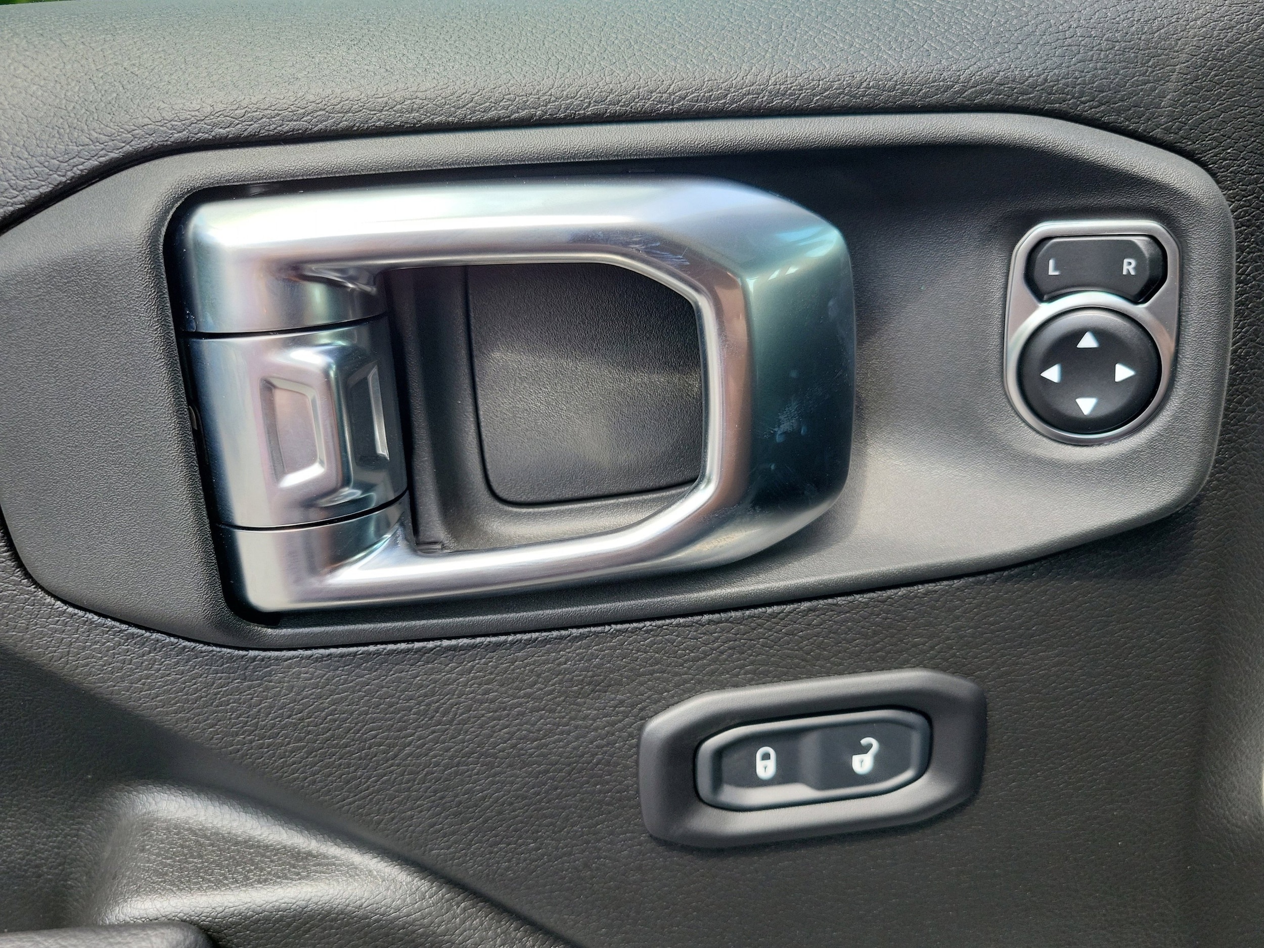 2025 Jeep Gladiator Sport S - Photo 17