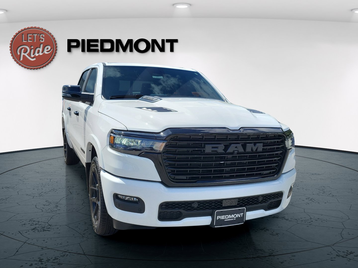 2026 Ram 1500 Laramie photo 3