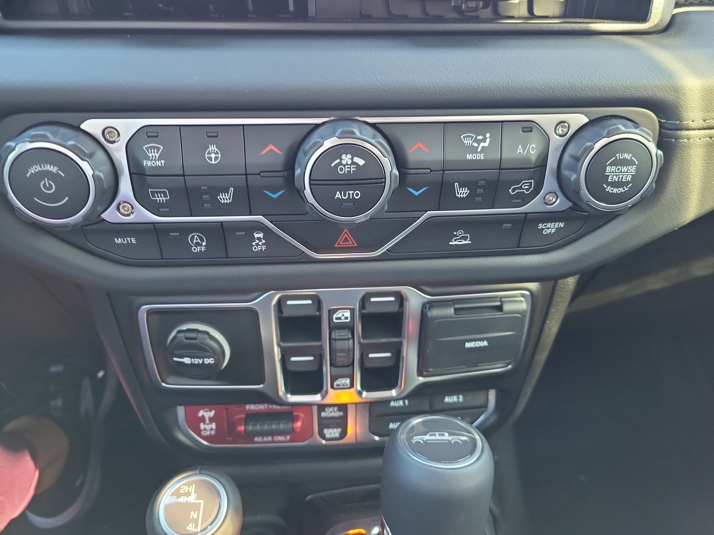 2025 Jeep Gladiator Rubicon - Photo 32