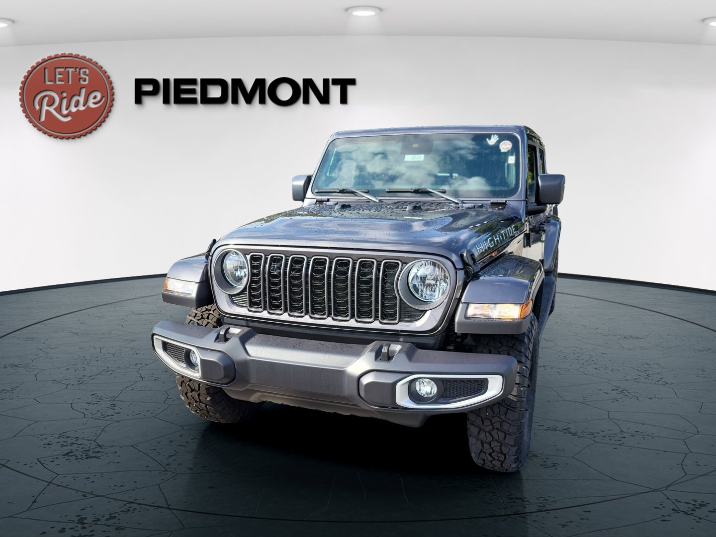 2025 Jeep Gladiator High Tide's photo