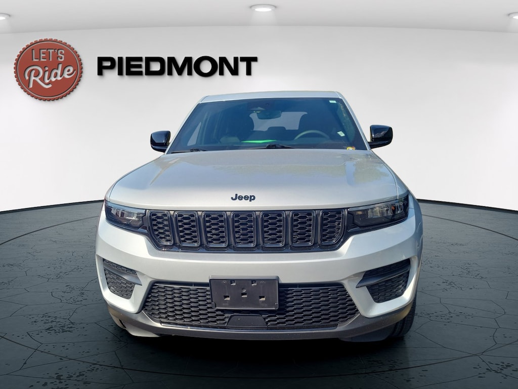 Used 2023 Jeep Grand Cherokee Altitude X 4x4 SUV