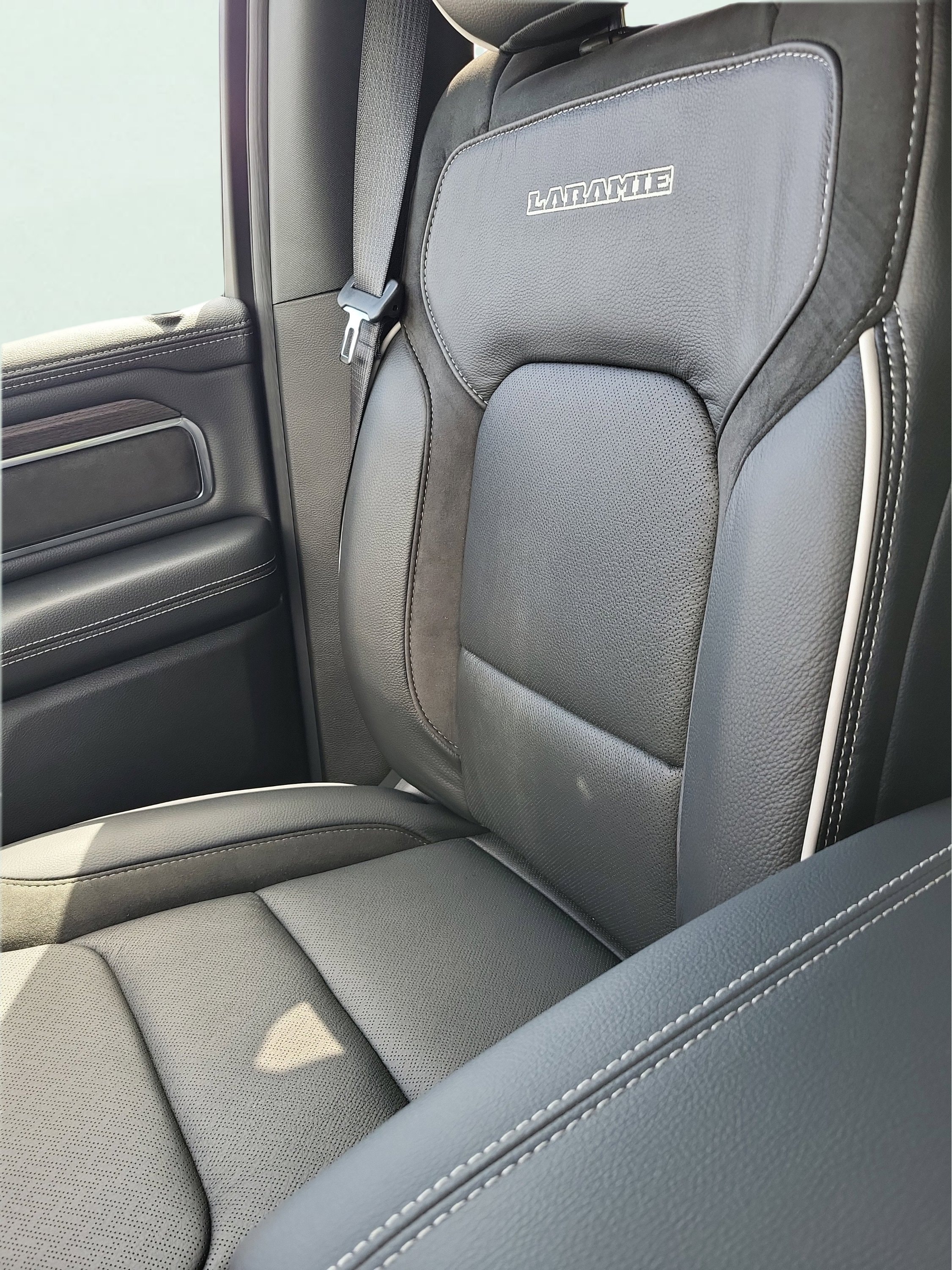 2026 RAM 1500 Laramie - Photo 22