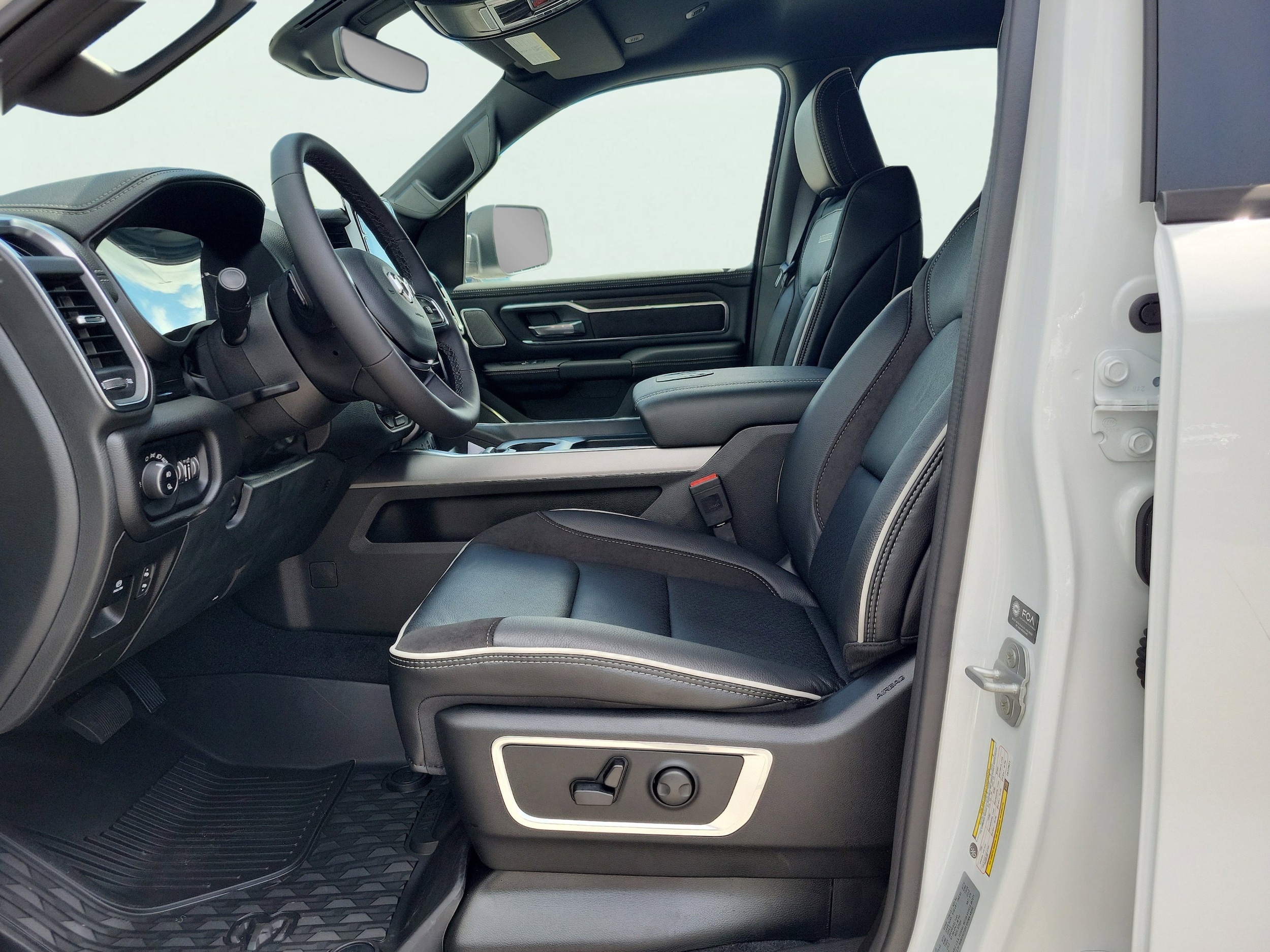 2026 RAM 1500 Laramie - Photo 13