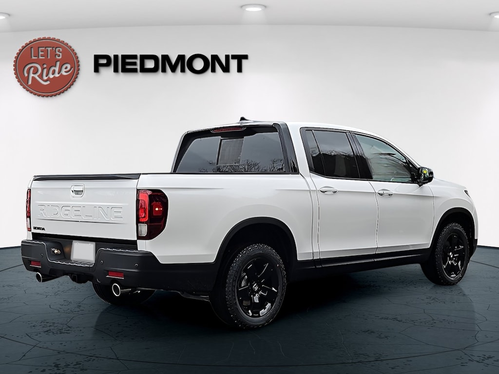 New 2026 Honda Ridgeline Black Edition Two-Tone Truck Crew Cab