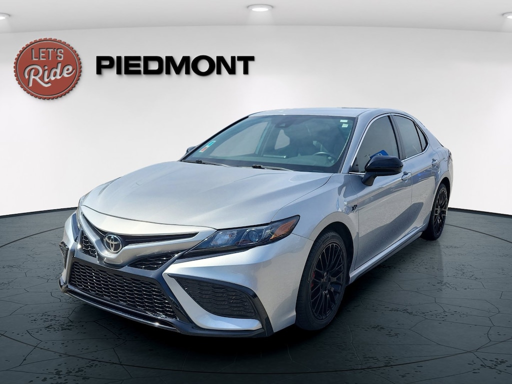 Used 2021 Toyota Camry SE Auto Sedan