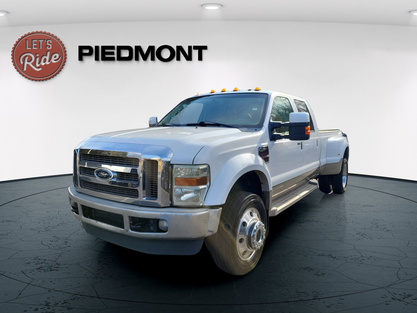 2008 Ford F-450 Super Duty Lariat's photo