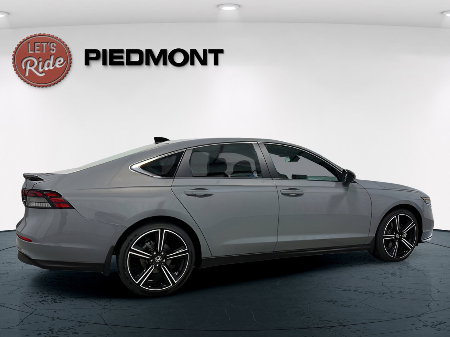 2025 Honda Accord Hybrid Sport photo 2