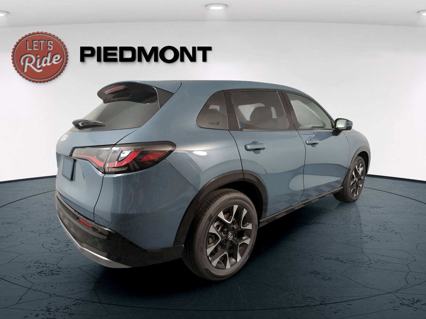 2026 Honda HR-V EX-L photo 2