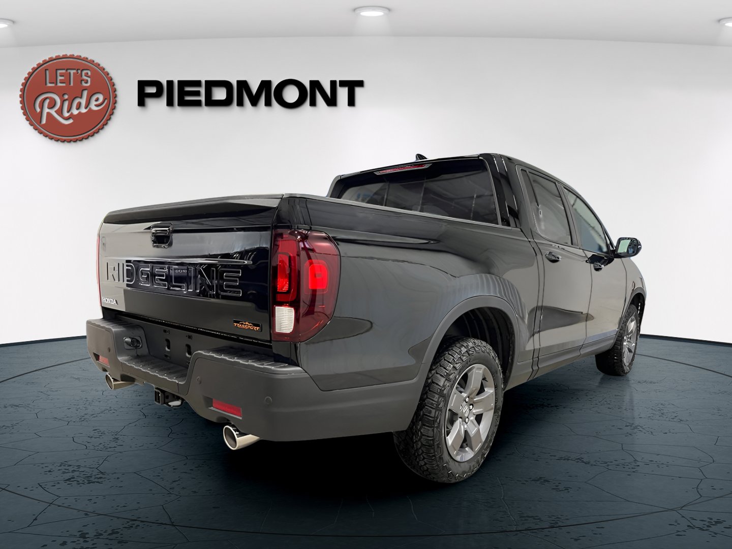 2025 Honda Ridgeline TrailSport photo 3