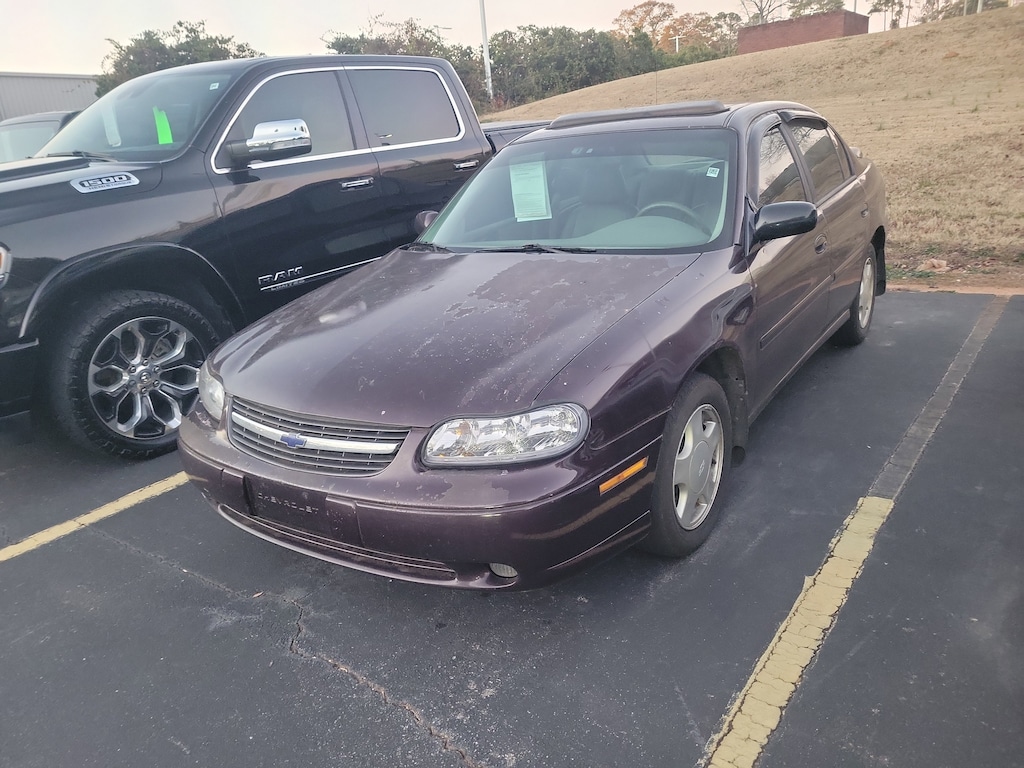 Used 2000 Chevrolet Malibu 4dr Sdn LS Sedan