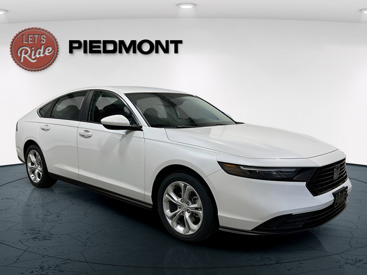 2025 Honda Accord LX's photo