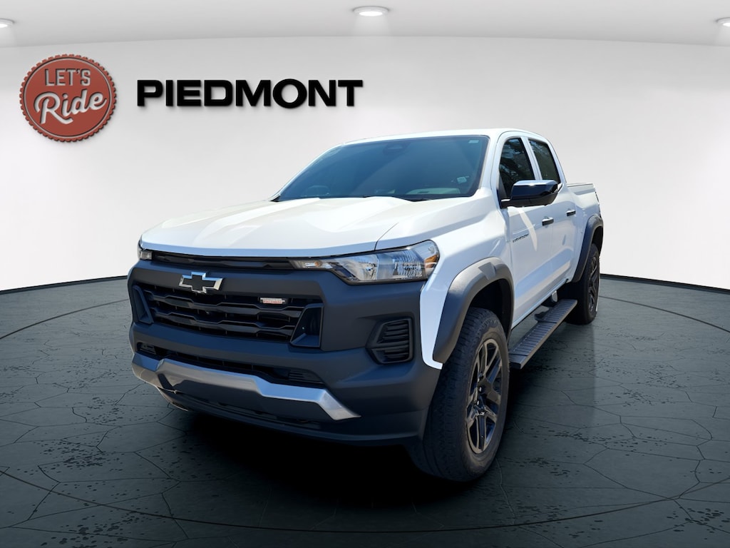 Used 2023 Chevrolet Colorado 4WD Crew Cab Trail Boss Truck Crew Cab