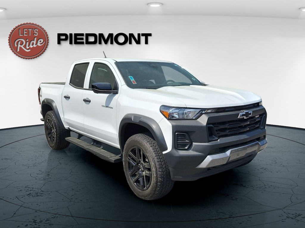 Used 2023 Chevrolet Colorado 4WD Crew Cab Trail Boss Truck Crew Cab