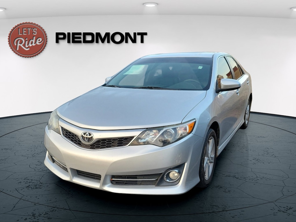 Used 2012 Toyota Camry 4dr Sdn I4 Auto LE Sedan
