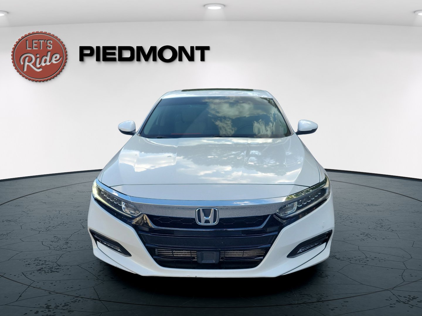 2018 Honda Accord EX-L 1.5T photo 2