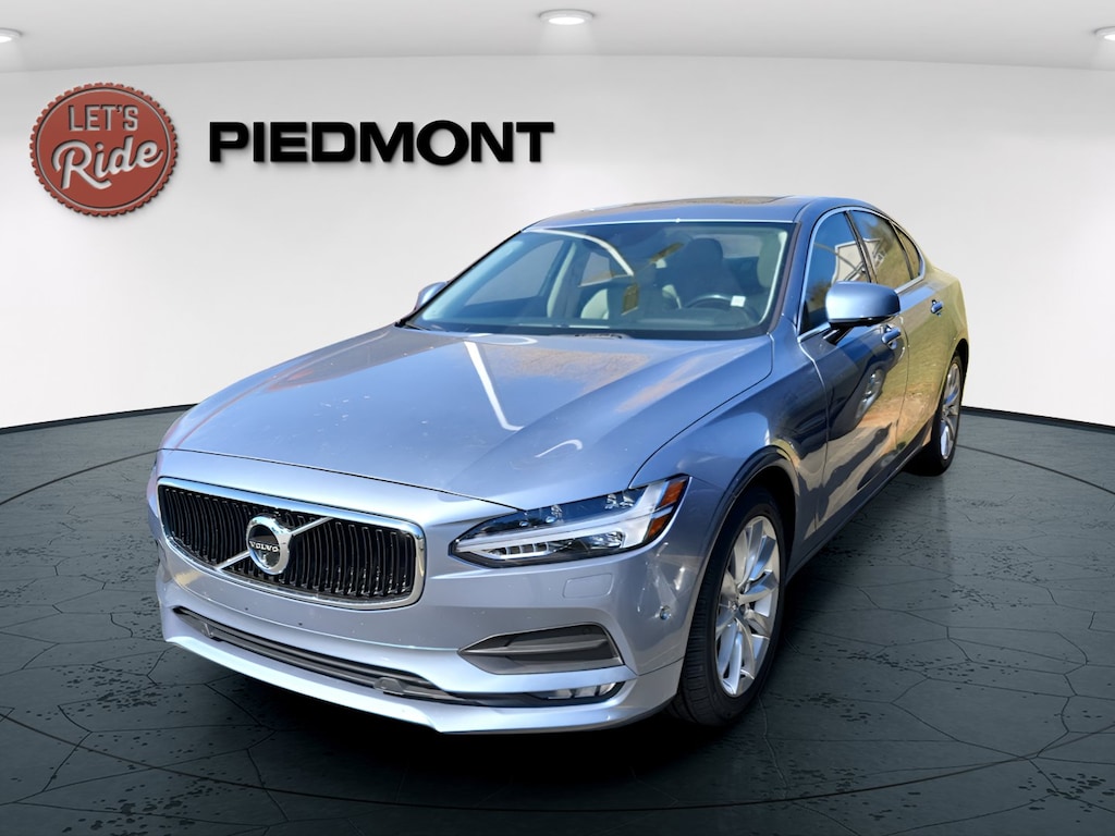 Used 2017 Volvo S90 T6 AWD Momentum Sedan