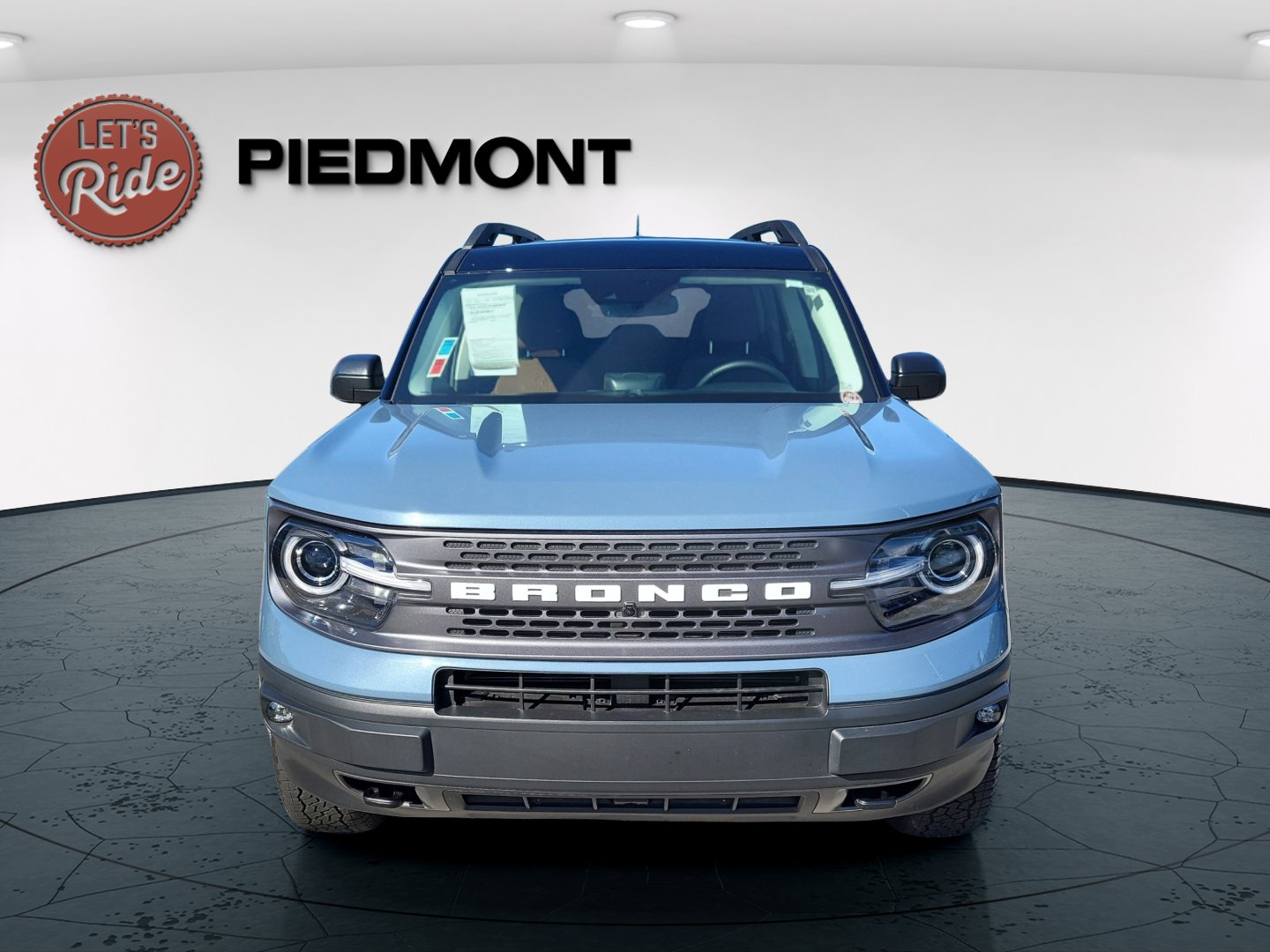 2024 Ford Bronco Sport Badlands photo 2