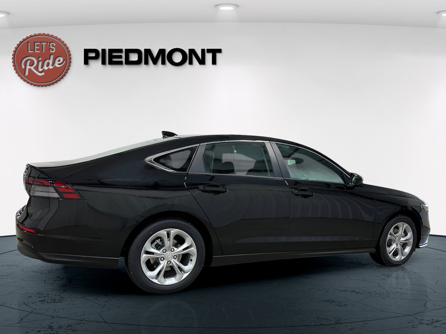 2025 Honda Accord LX photo 2