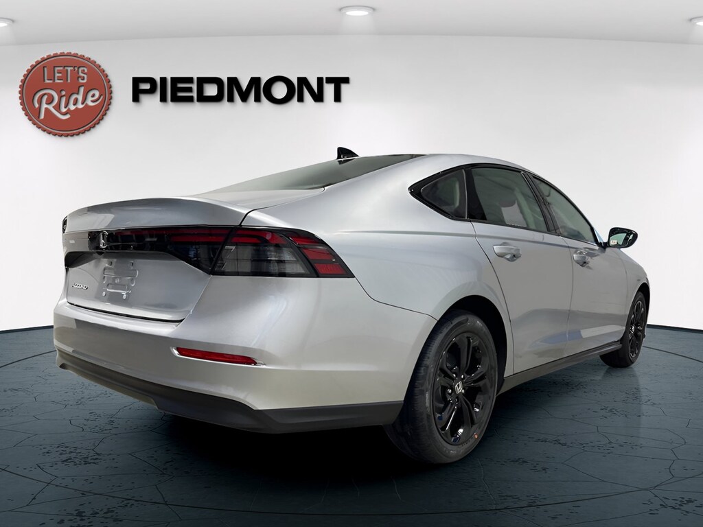 Used 2025 Honda Accord SE CVT Sedan