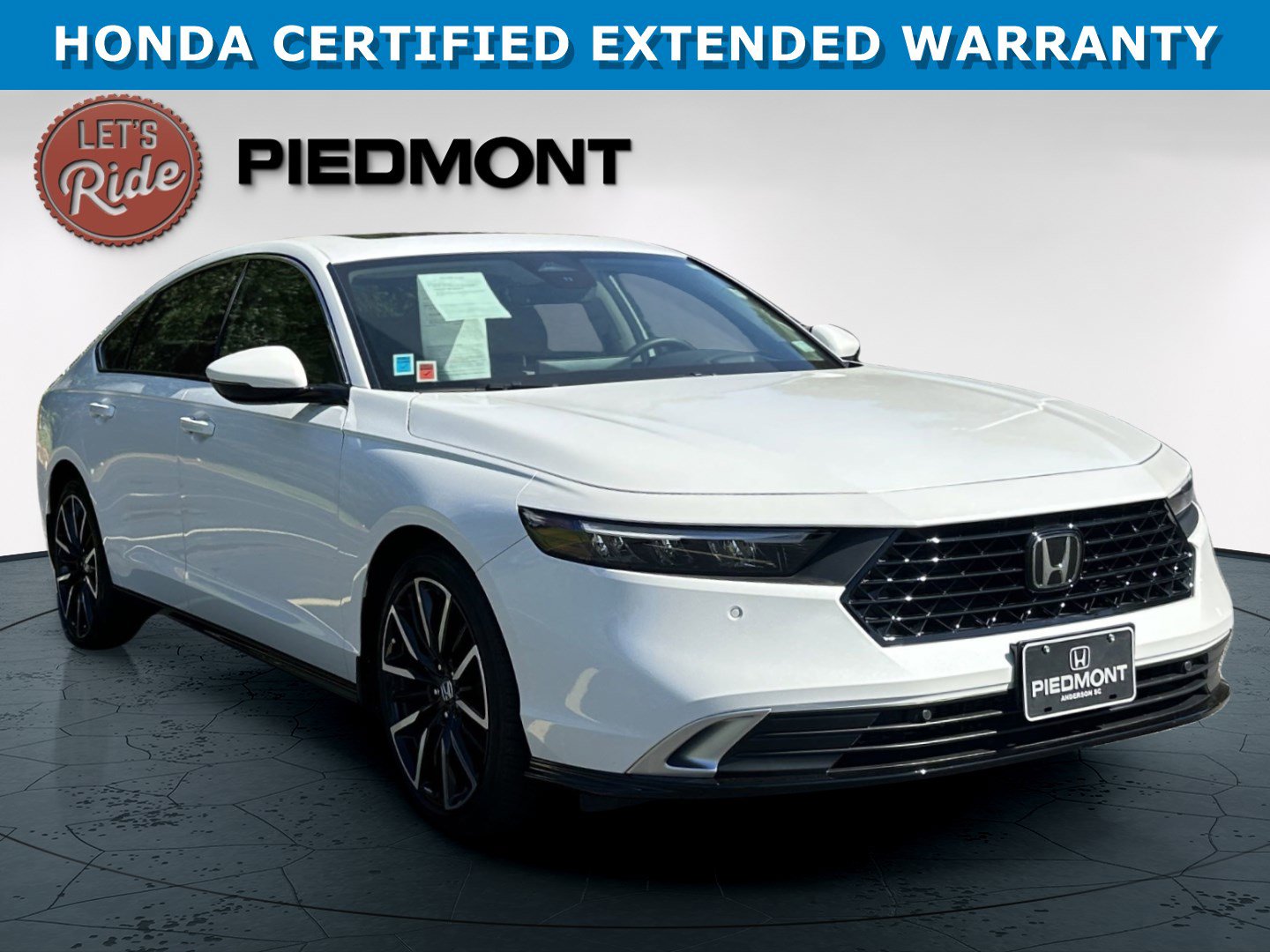2024 Honda Accord Hybrid Touring's photo
