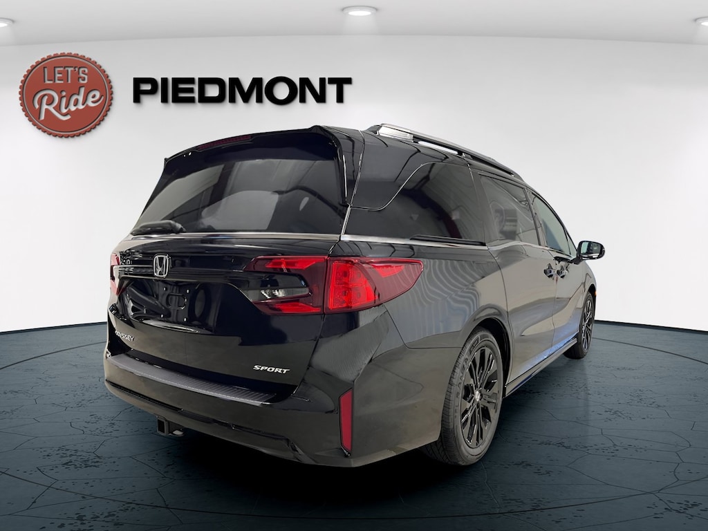 New 2026 Honda Odyssey Sport-L Van Passenger