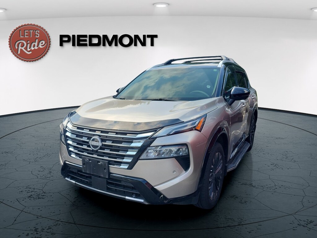 Used 2025 Nissan Rogue FWD Platinum SUV
