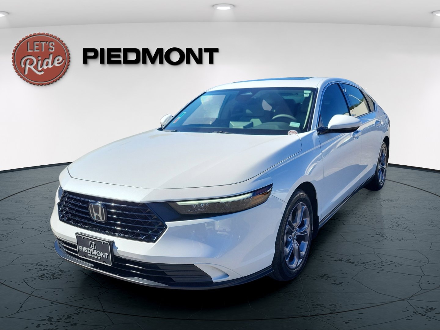 2024 Honda Accord EX's photo