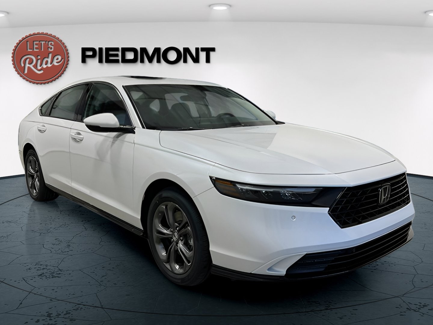 2025 Honda Accord Hybrid EX-L's photo