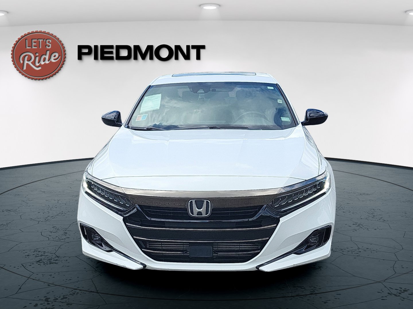 2021 Honda Accord Sport 2.0T photo 2