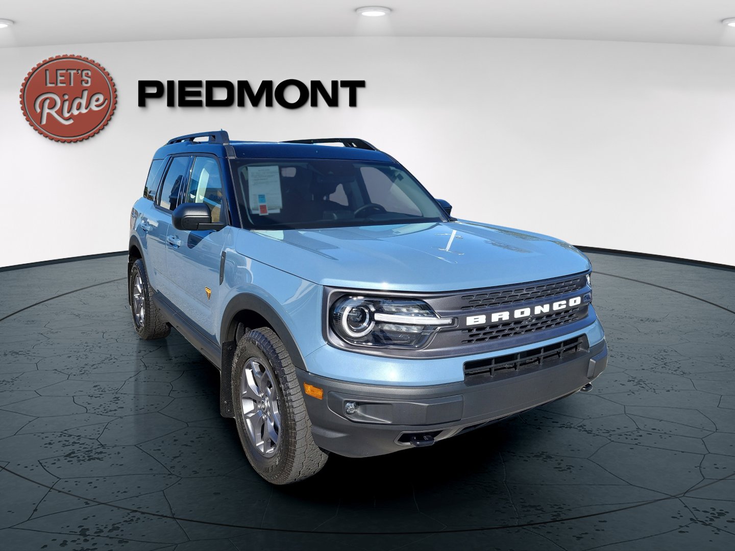 2024 Ford Bronco Sport Badlands photo 3