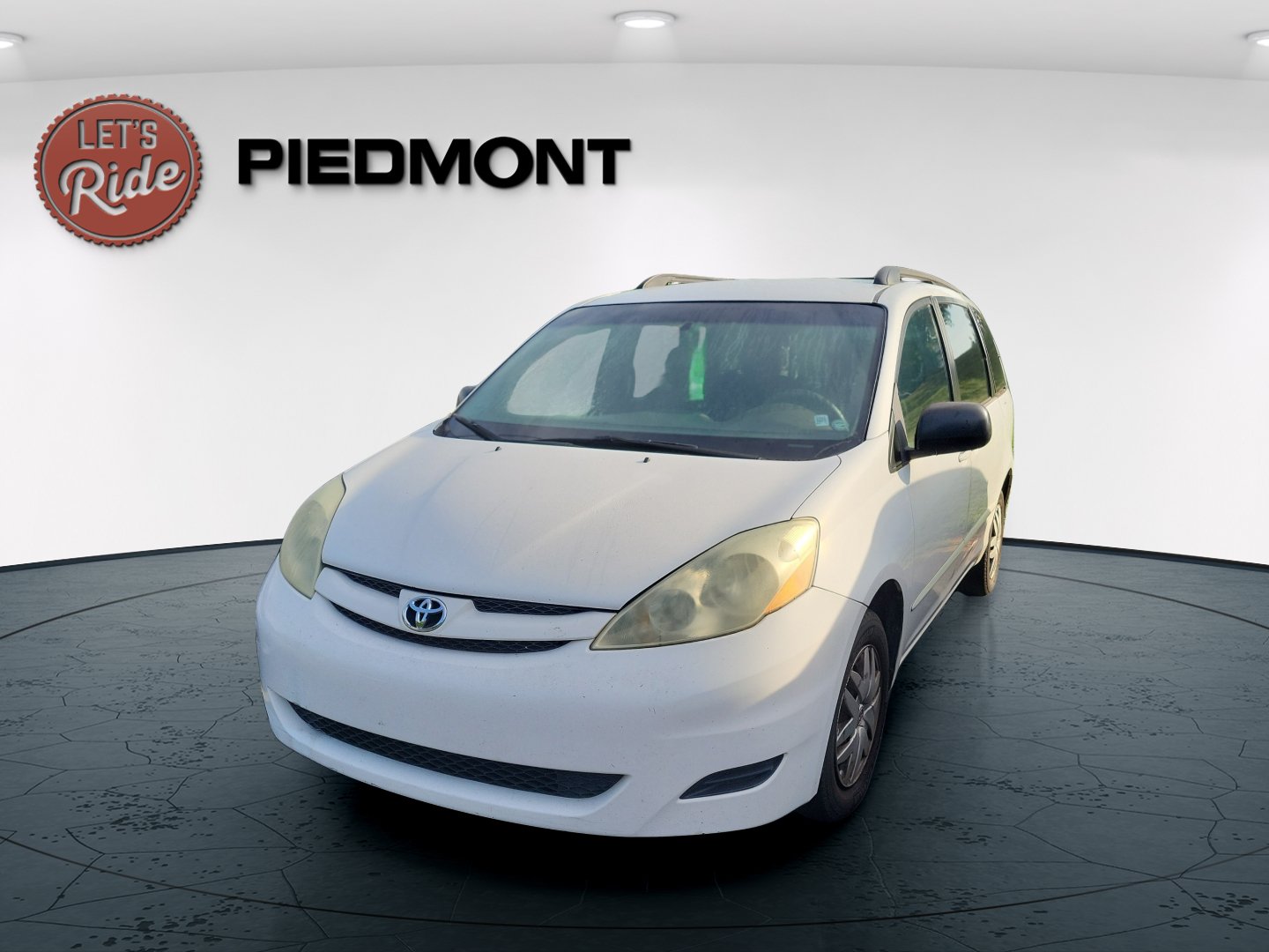 2006 Toyota Sienna LE 7-Passenger's photo