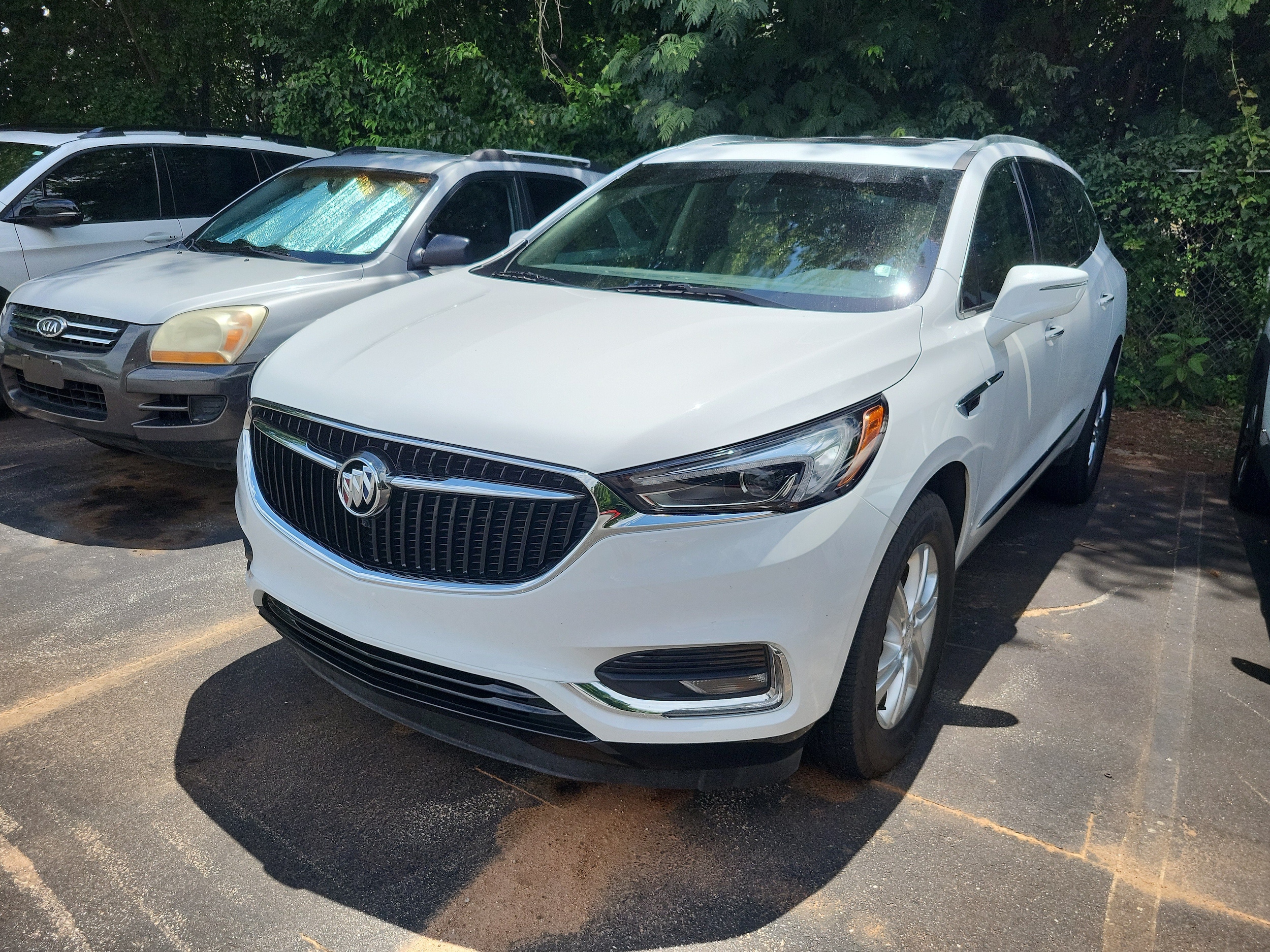 2018 Buick Enclave Essence's photo