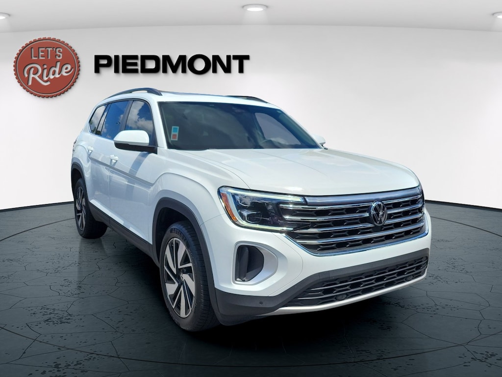 Used 2024 Volkswagen Atlas 2.0T SE w/Technology FWD SUV