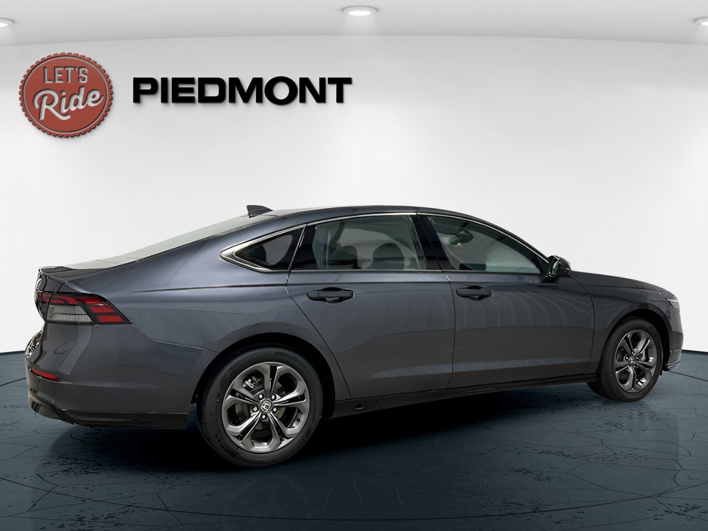 2025 Honda Accord Hybrid EX-L photo 2