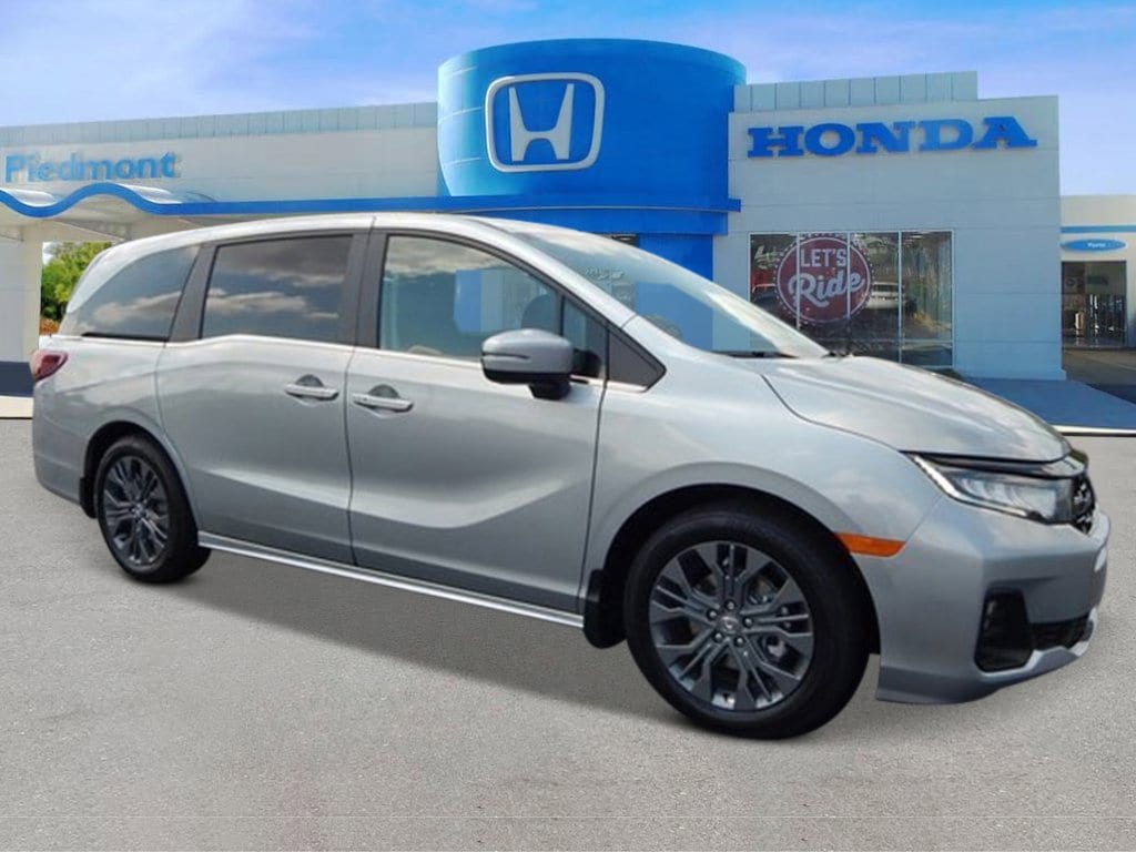 2026 Honda Odyssey Touring's photo