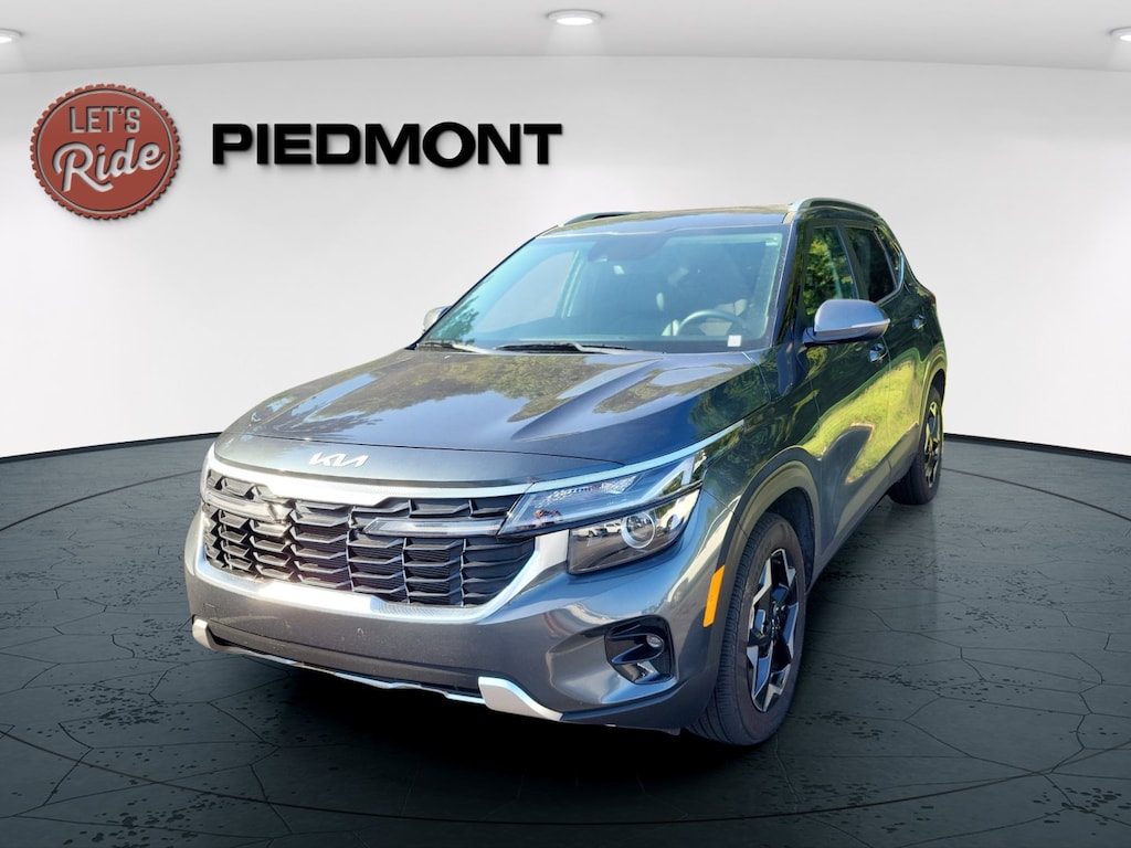 Used 2025 Kia Seltos EX IVT FWD SUV