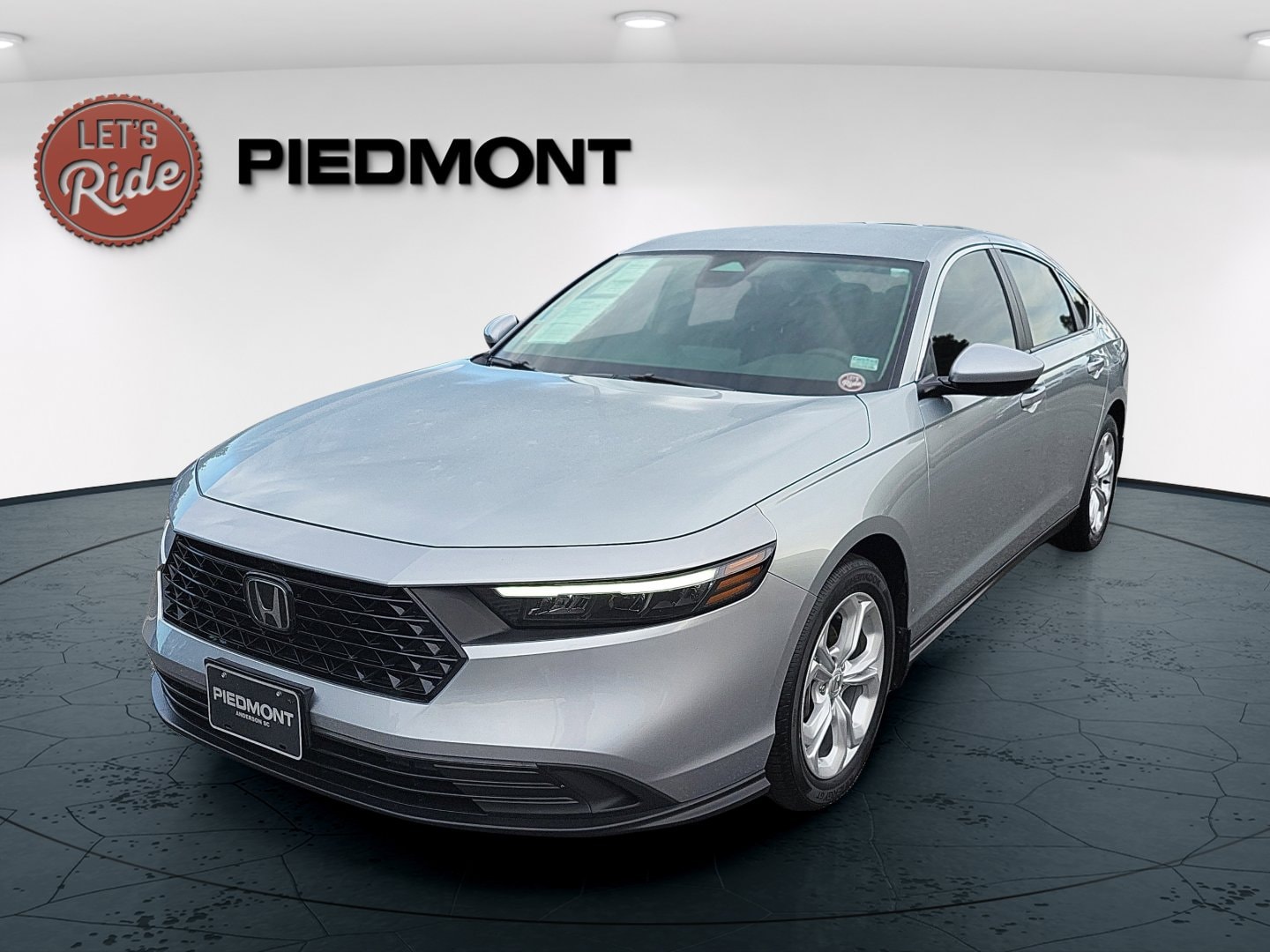 2024 Honda Accord LX's photo