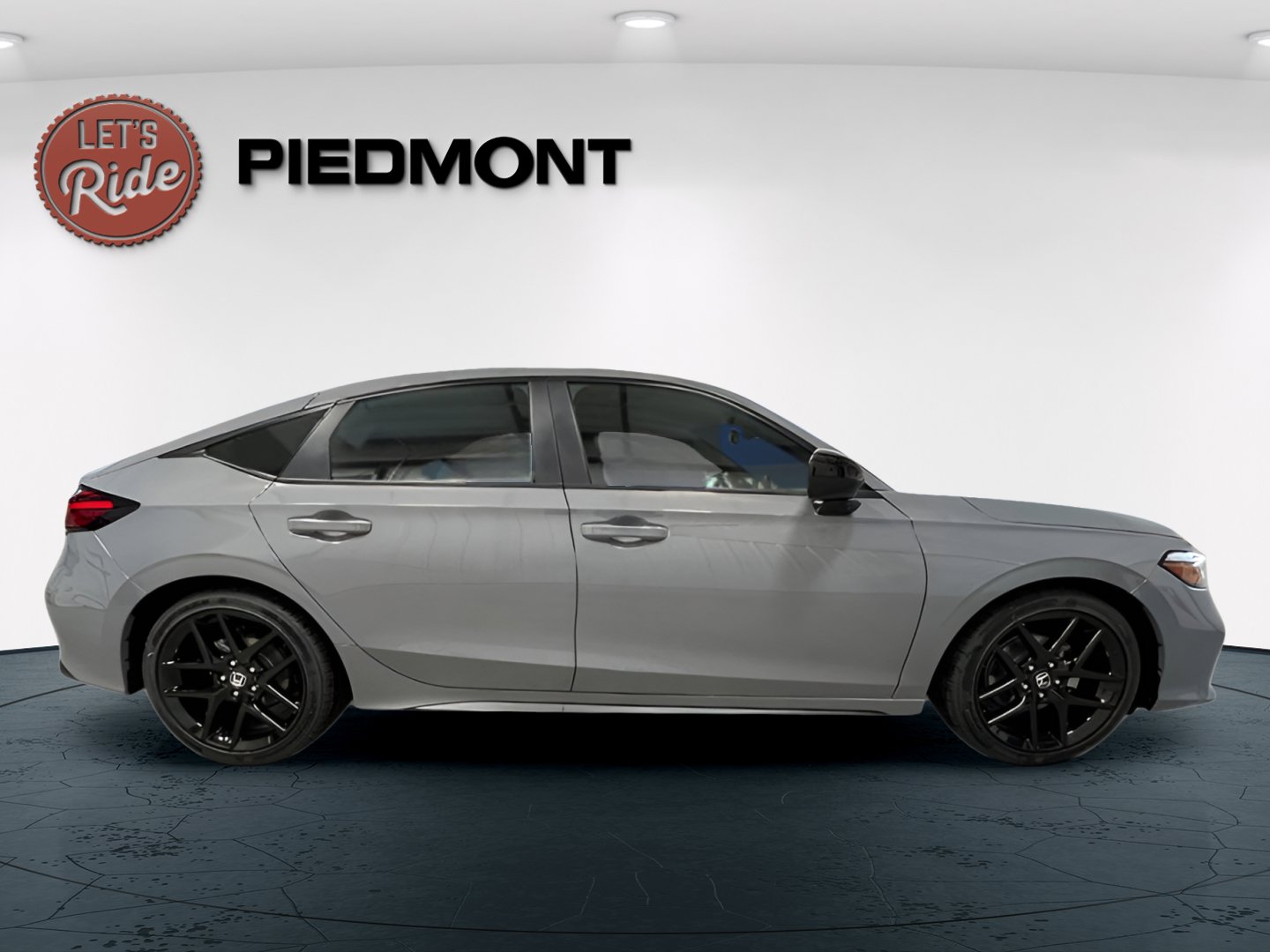 2025 Honda Civic Sport photo 2