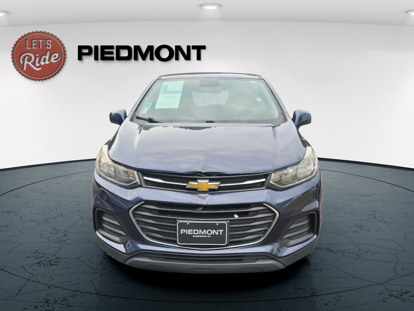 2018 Chevrolet Trax LS photo 2