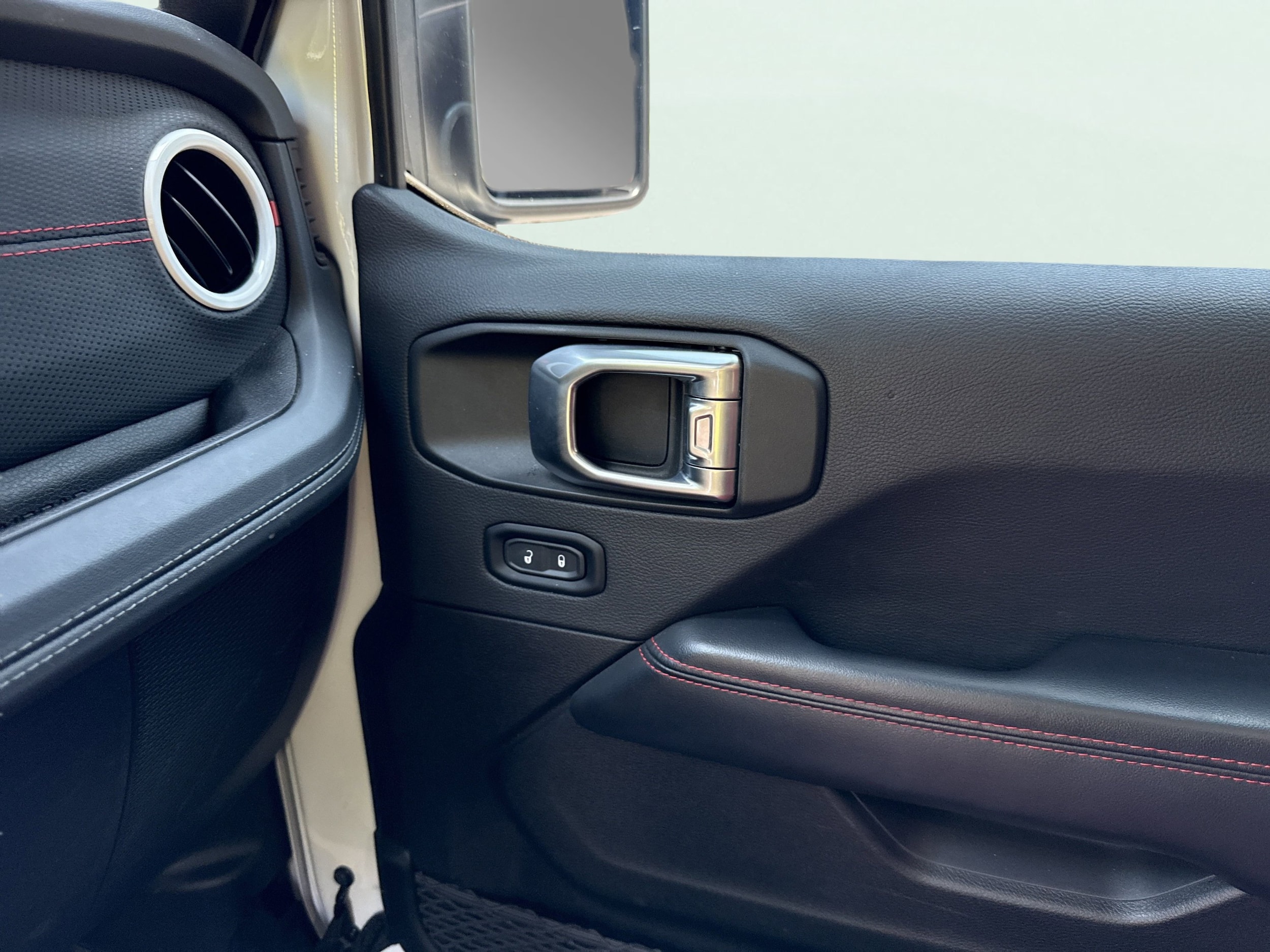 2024 Jeep Wrangler 4-Door Rubicon 392 - Photo 13