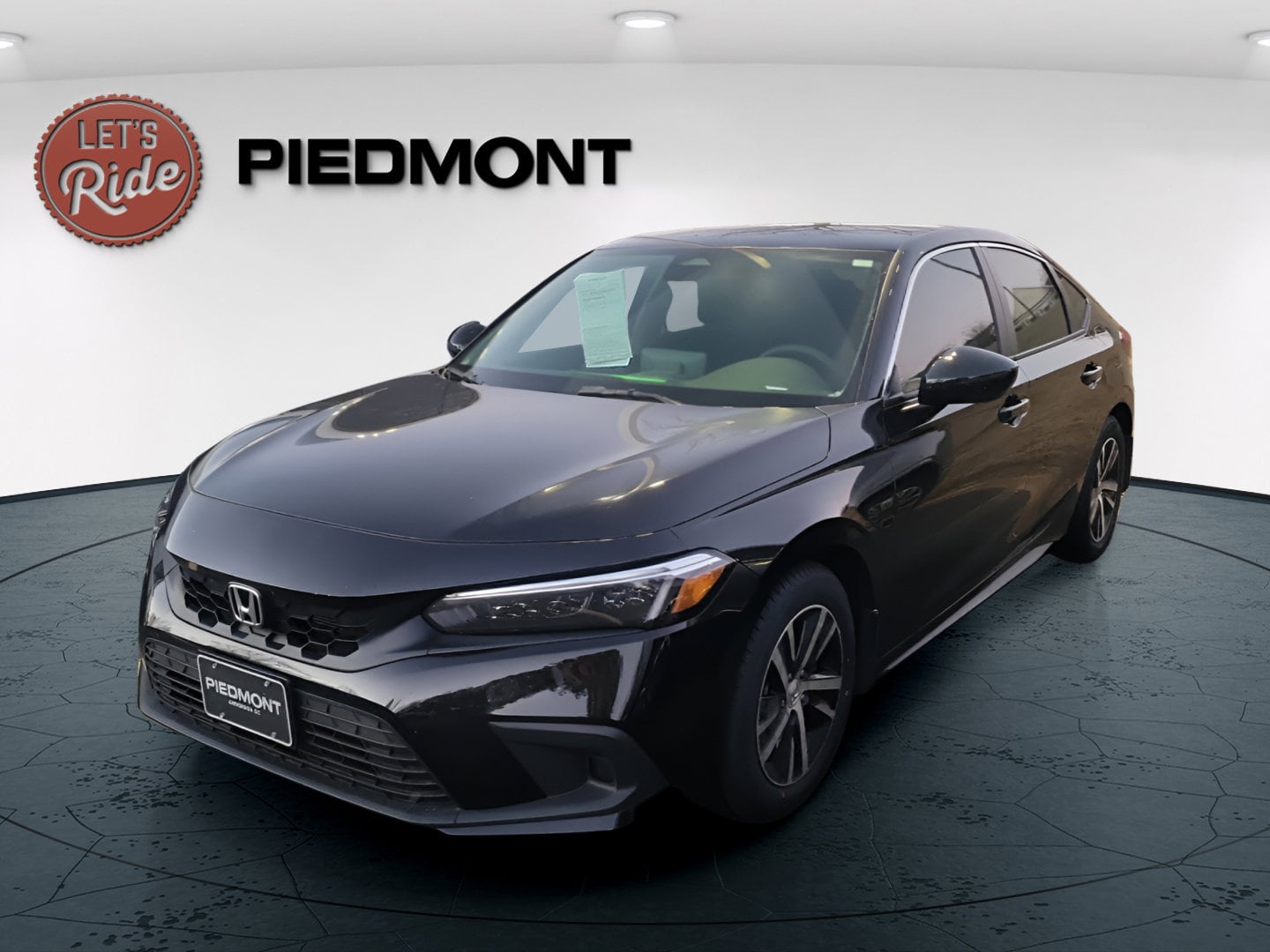 2023 Honda Civic Hatchback LX's photo