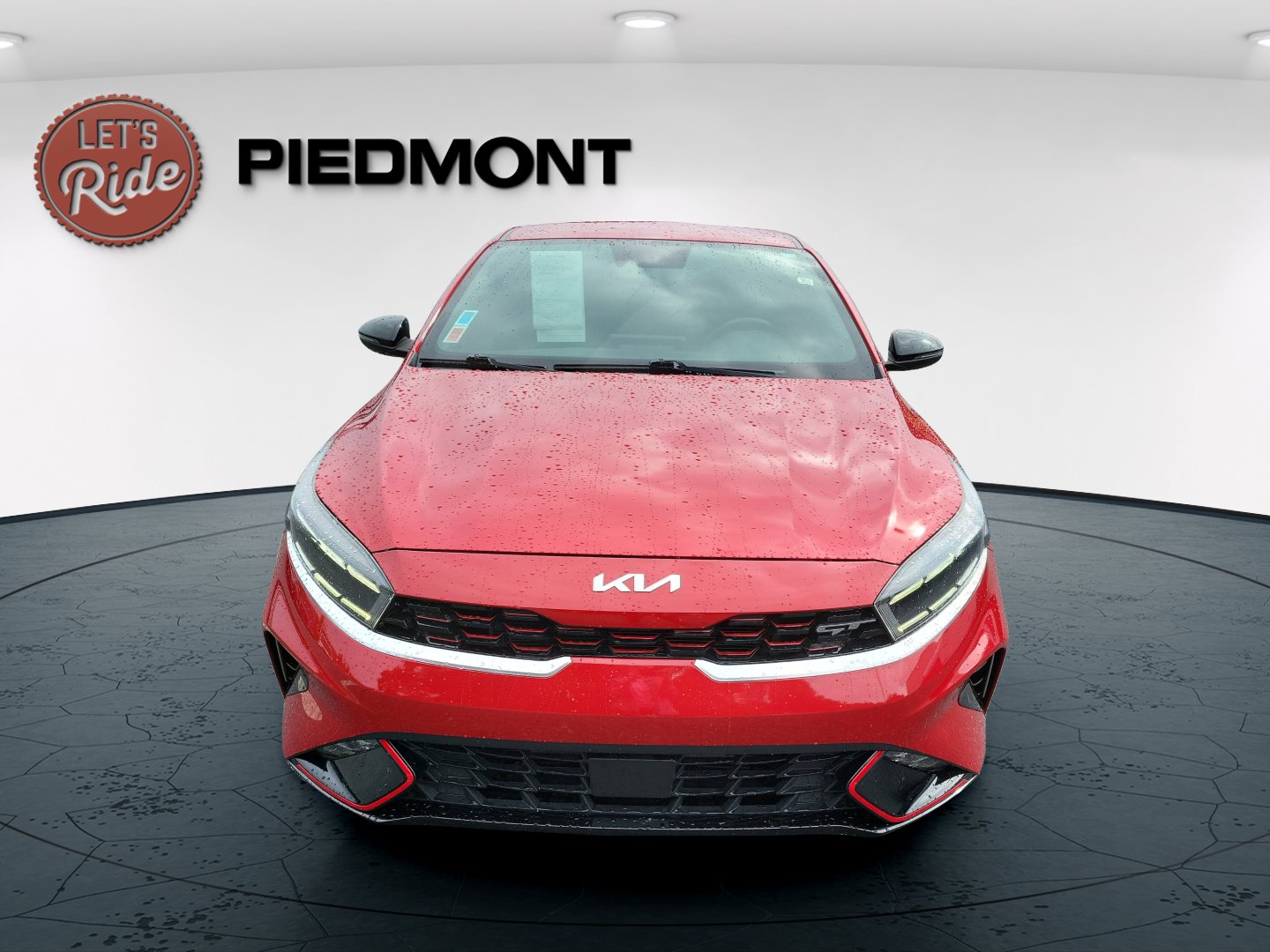 2023 Kia Forte GT photo 2