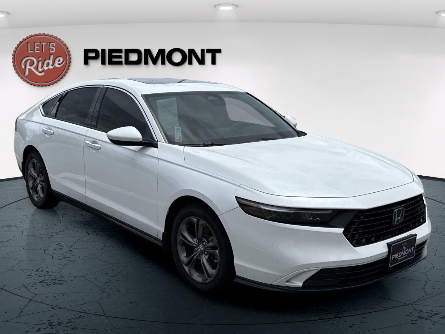 2023 Honda Accord EX photo 3