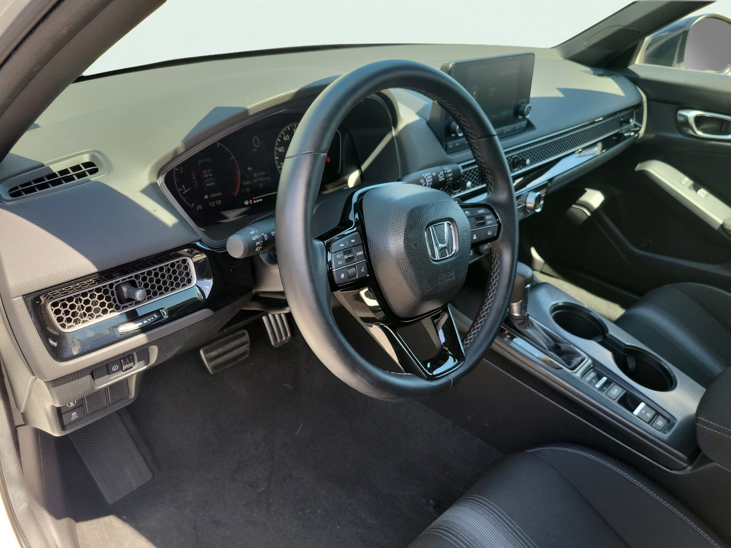 2024 Honda Civic Hatchback Sport - Photo 25