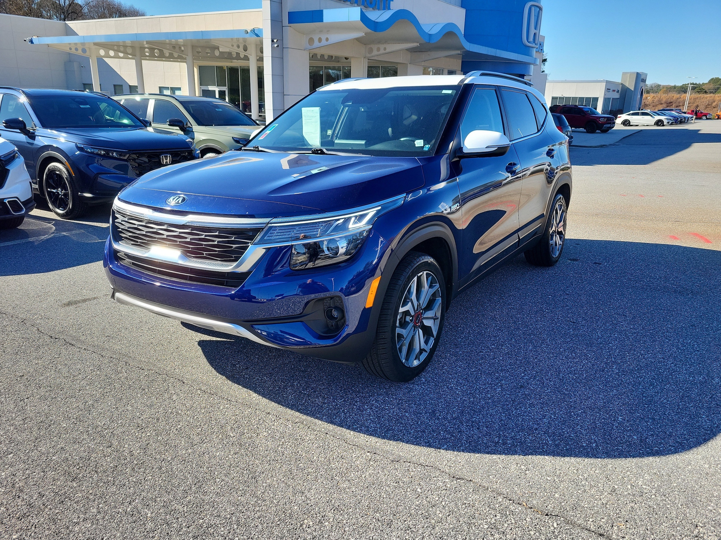 2021 Kia Seltos S's photo