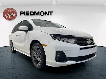 2025 Honda Odyssey Touring Auto Van